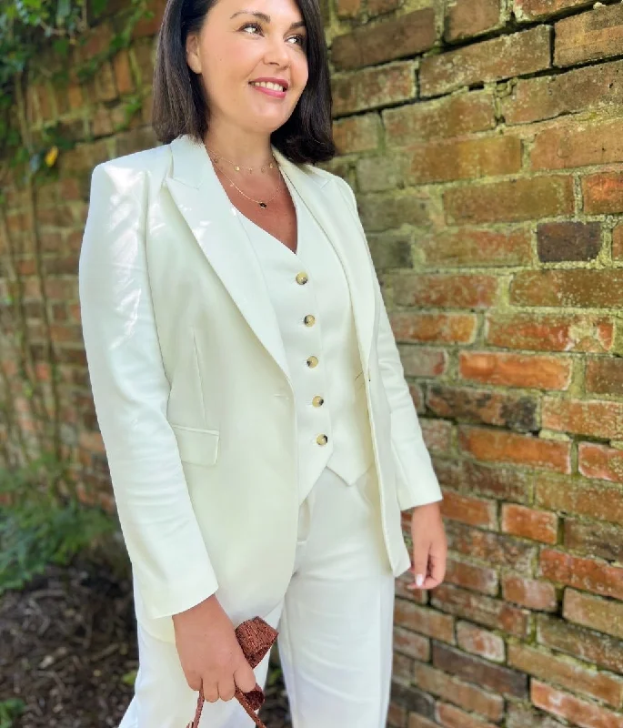 Ivory Tailored Blazer Adventure