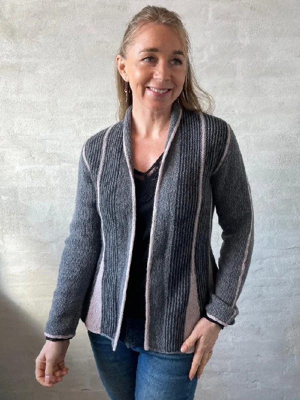 Mermaid jacket by Hanne Falkenberg, No 2 knitting kit Traditional Women's Wool