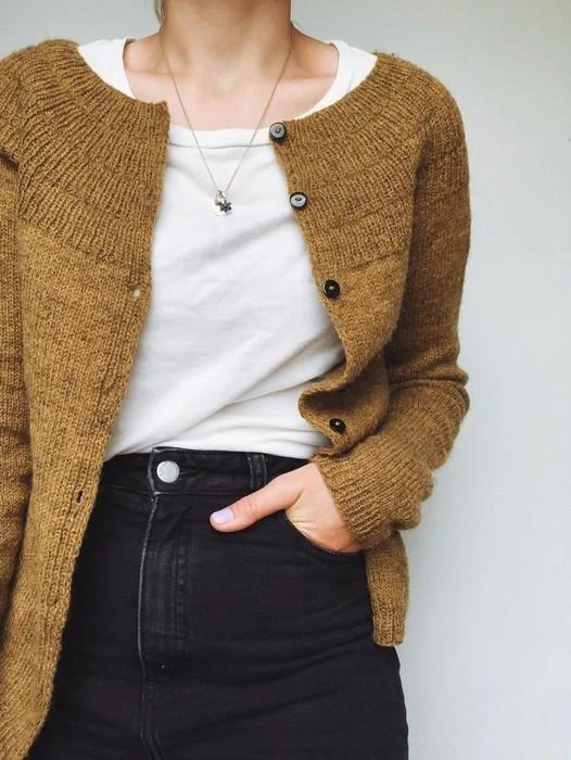 Anker's cardigan My size by Petiteknit, No 2 yarn kit (ex pattern) Preppy Women's College
