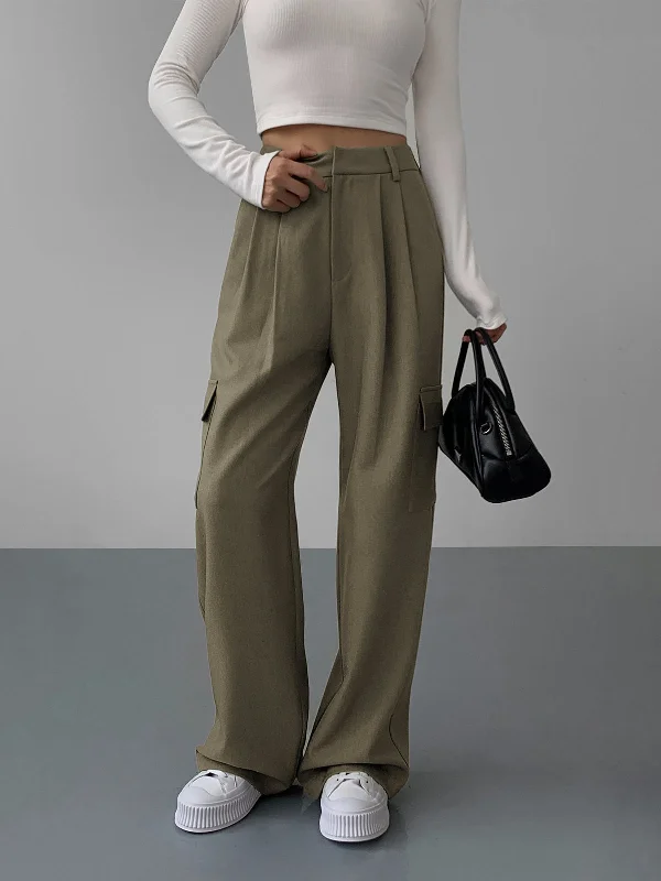 BerryBetty - Leisure Pockets Pleated Wide Leg Pants Trendy Women's Oversized