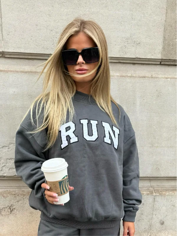 Run Appliqué 100% Cotton Sweatshirt Charcoal Disco