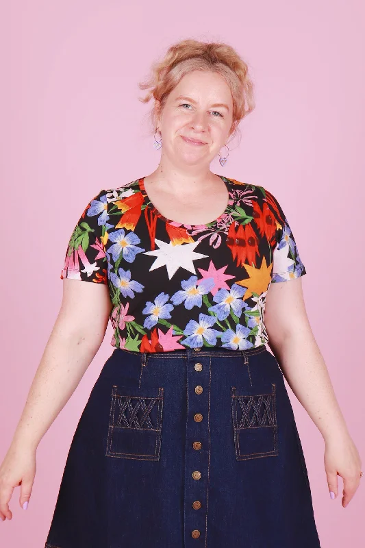 Everyday Tee Festive Floral Bold Women's Statement