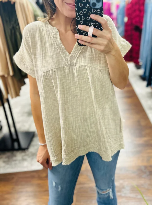 Leslie Washed Raw Hem Top Mocha Refined Women's Velvet