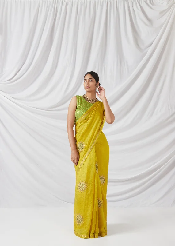 Padmini  Saree And  Blouse  Set In Pineapple Yellow Relaxed Women's Beachy
