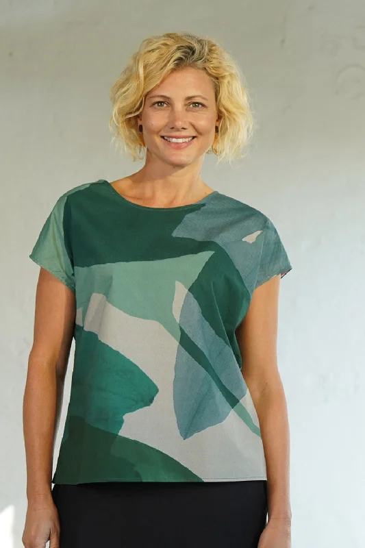 Tilly Top Giant Floral Green Laid - back Women's Vibe
