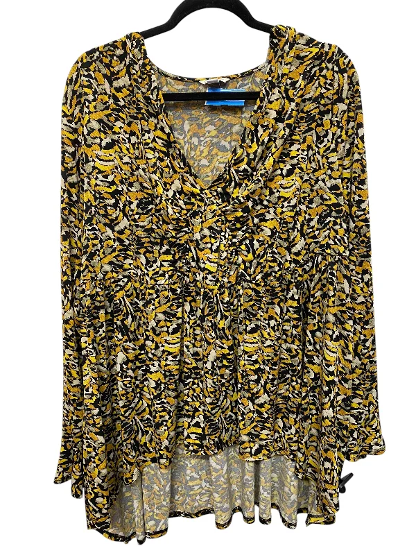 Top Long Sleeve By Cato In Yellow, Size: 2x Compression